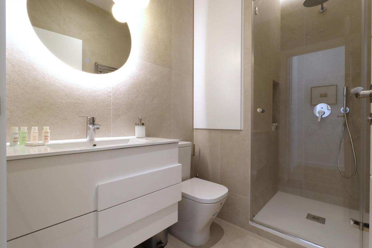 Reina Sofia Boutique II Apartment มาดริด ภายนอก รูปภาพ